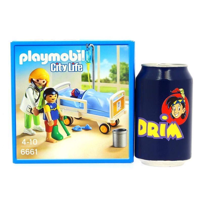 Playmobil-City-Life-Doctor-con-Niño_3