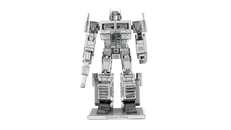 Transformers-Maqueta-de-Metal-Optimus-Prime_1