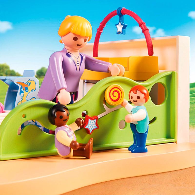 Playmobil-City-Life-Habitacion-de-Bebes_2