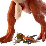 Jurassic-World-Carnotaurus-Toro-Super-Colosal_3