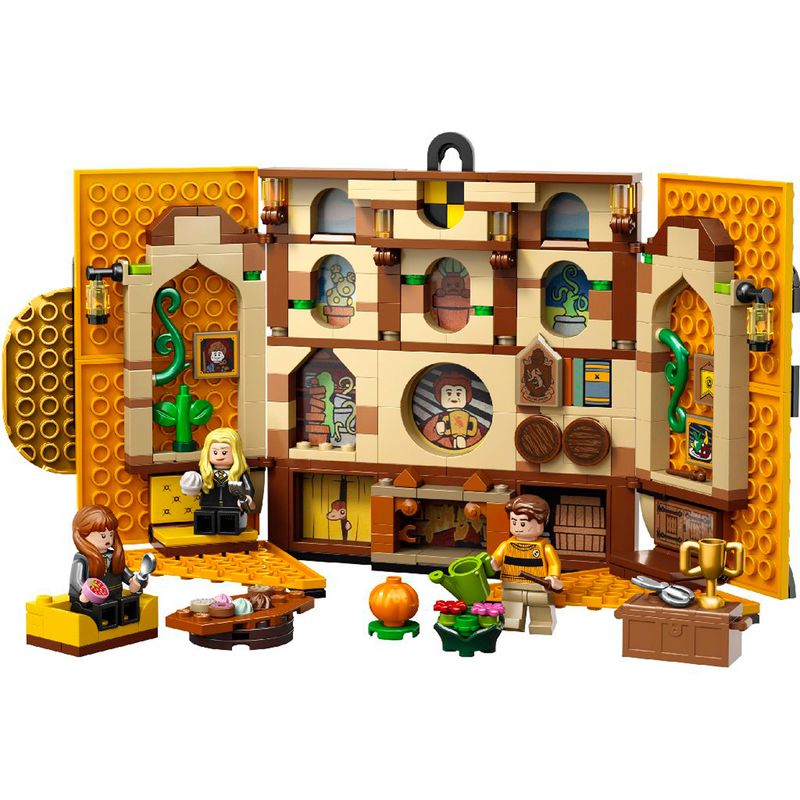 Lego-Harry-Potter-Estandarte-de-la-Casa-Hufflepuff_1