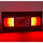 Stranger-Things-Lampara-VHS_2