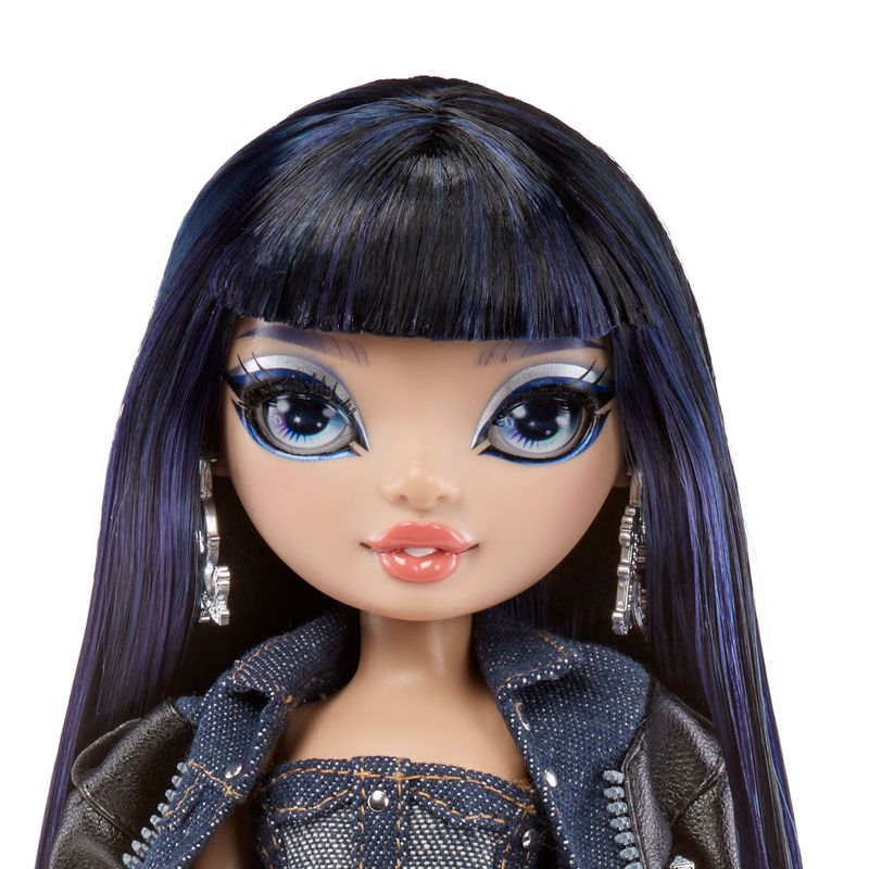 Rainbow-High-Junior-Muñeca-Kim-Nguyen_5