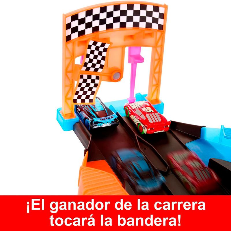 Cars-Pista-Glow-Race-Lanza-y-Cruza_3