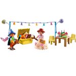 Playmobil-City-Life-Fiesta-de-Disfraces_1