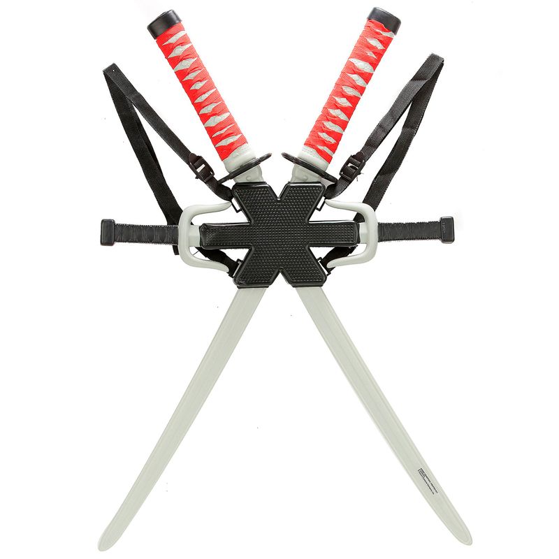 Deadpool-Kit-Armas