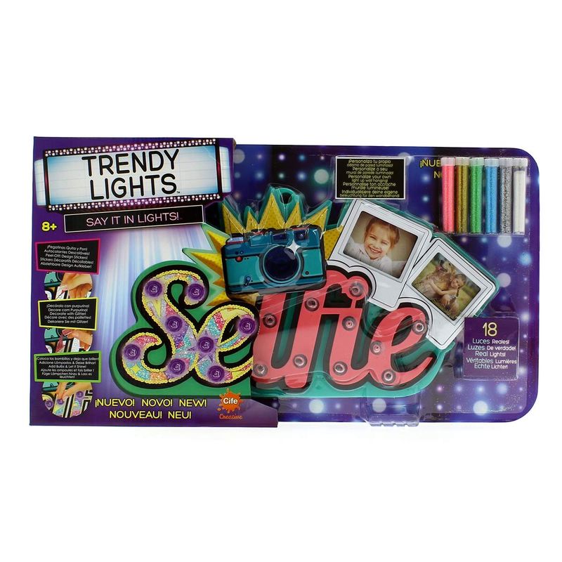 Trendy-Light-Room-Selfie