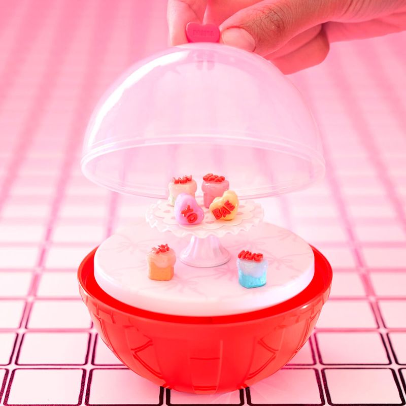 Miniverse-Make-It-Mini-With-Love-Bola-Sorpresa_4