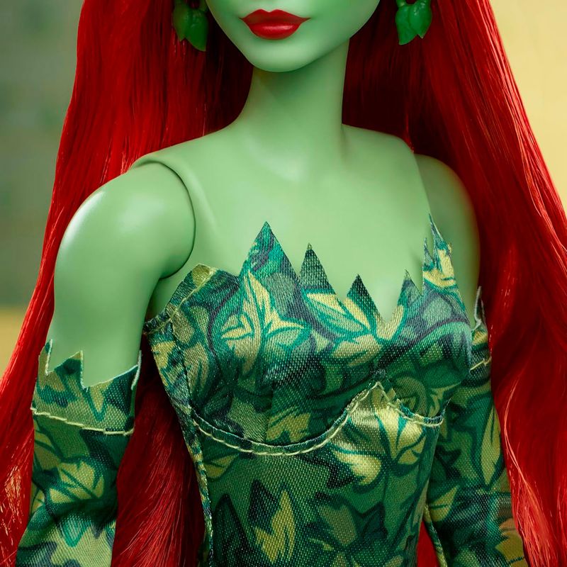Barbie-Signature-Batman-85-aniversario-Muñeca-Poison-Ivy_3