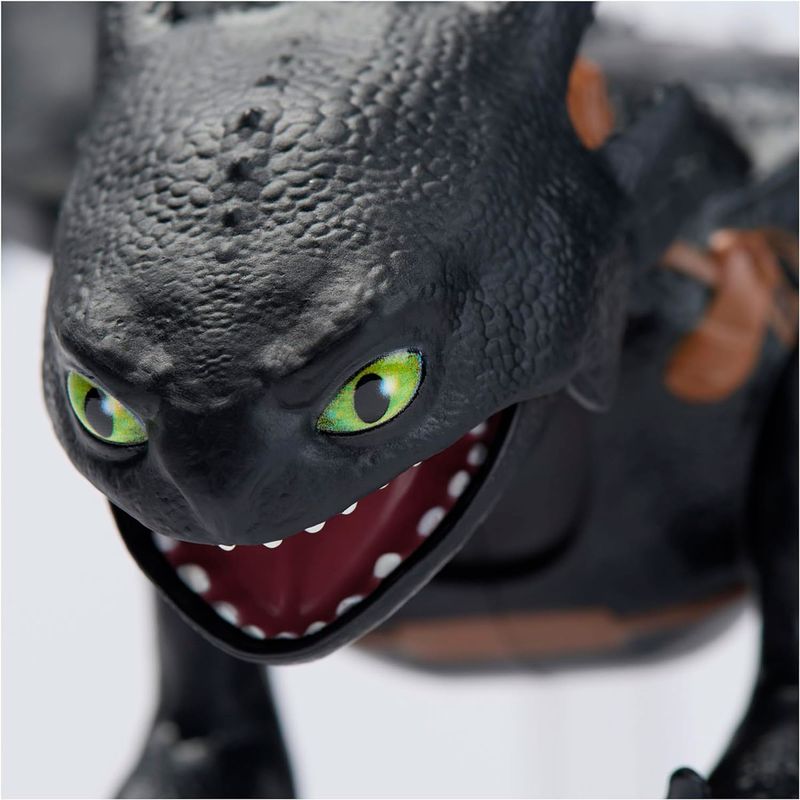 Como-Entrenar-a-tu-Dragon-Desdentao-Deluxe_2