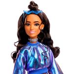 Barbie-Deluxe-Style-nº-7-Muñeca-Morena-Conjunto-Azul-Metalizado_3