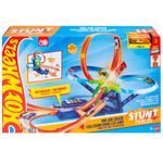 Hot-Wheels-Pista-Acrobatica-Choque-en-el-Aire_1